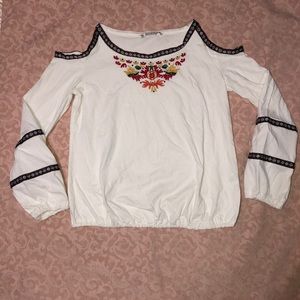 GanLan Collection white cold shoulder embroidery